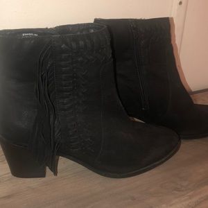 MIA size 9 black booties - lightly used